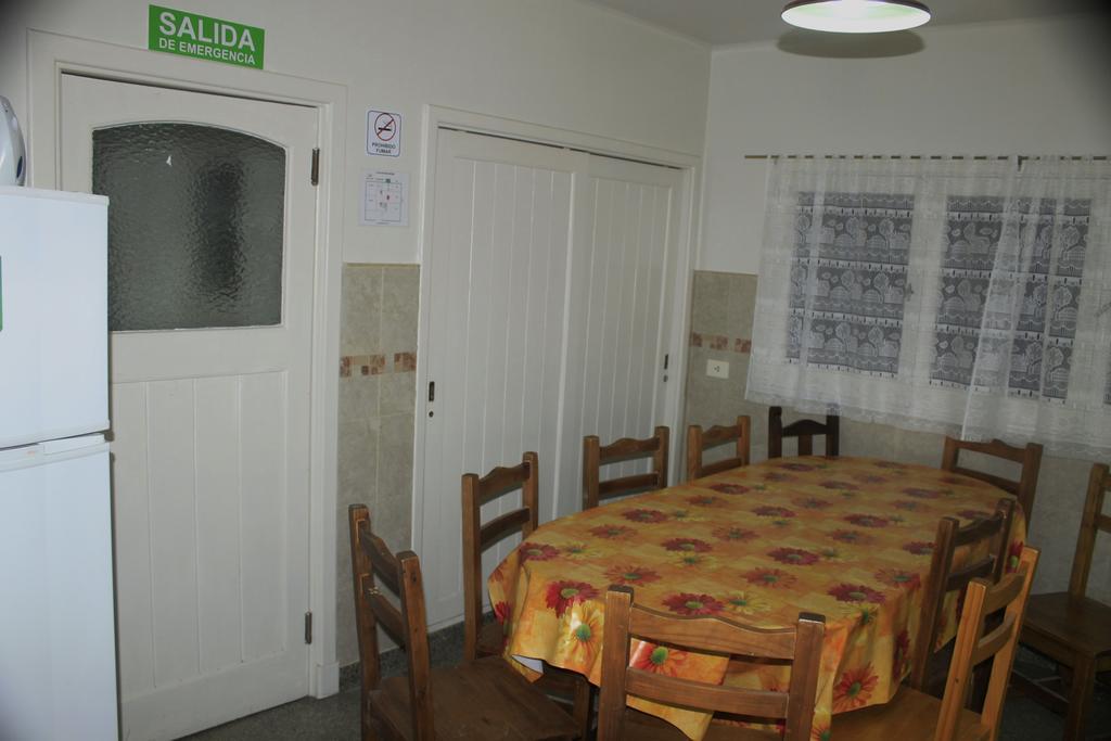 Sofi'S Hostel Bariloche Buitenkant foto